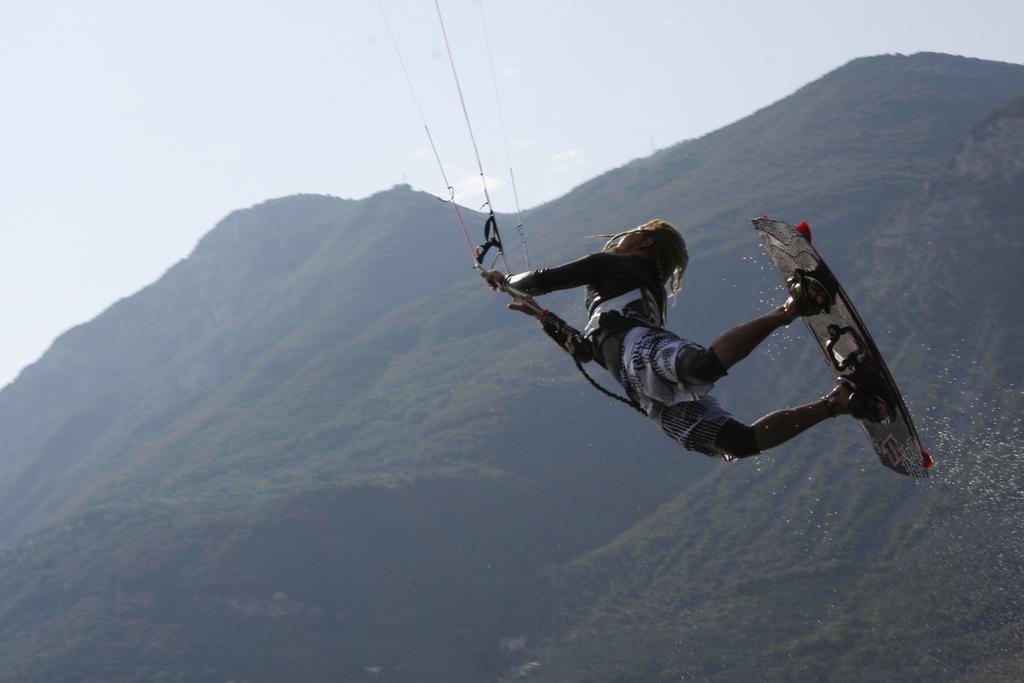 Kite & Lounge Hotel Club Da Baia Brenzone sul Garda Buitenkant foto